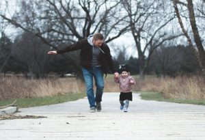 免费心理咨询电话：如何培养良好的亲子关系？