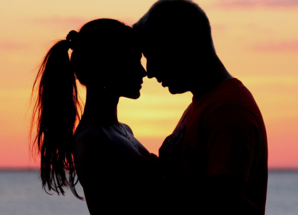 女人越不理你其实是越在乎你吗 女人慢慢冷落你的表现分享71396