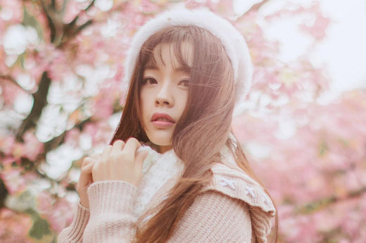 及时安慰她的脆弱