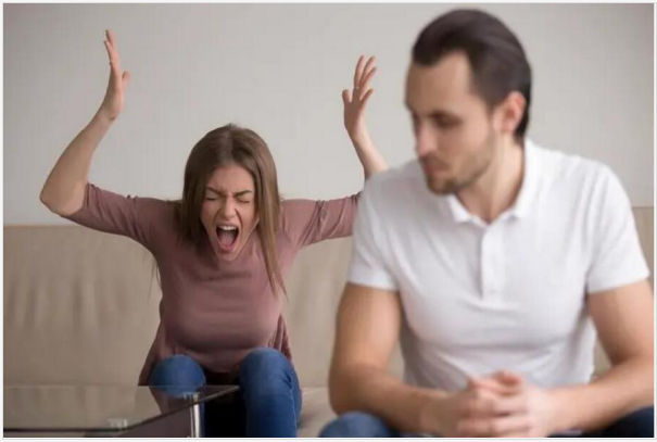 男人厌烦你的7种表现是什么 当老公嫌弃你时最明智的做法68574