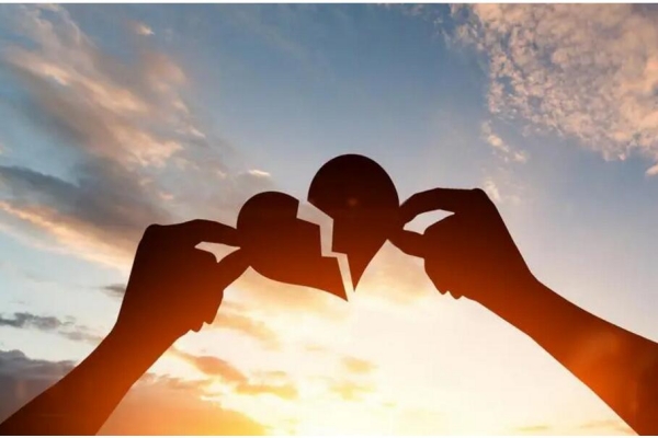 女人不想真分手的表现有哪些 女生不想离开男人说明什么70805