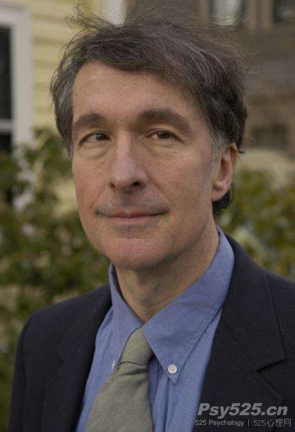 霍华德·加德纳(Howard Gardner，1943-    ）美国心理学家，学习理论家，教育学教授。加德纳是世界著名教育心理学家，最为人知的成就是“多元智能理论”，被誉为“多元智能理论”之父。现任美国哈佛大学教育研究生院心理学，教育学教授，波士顿大学医学院精神病学教授。