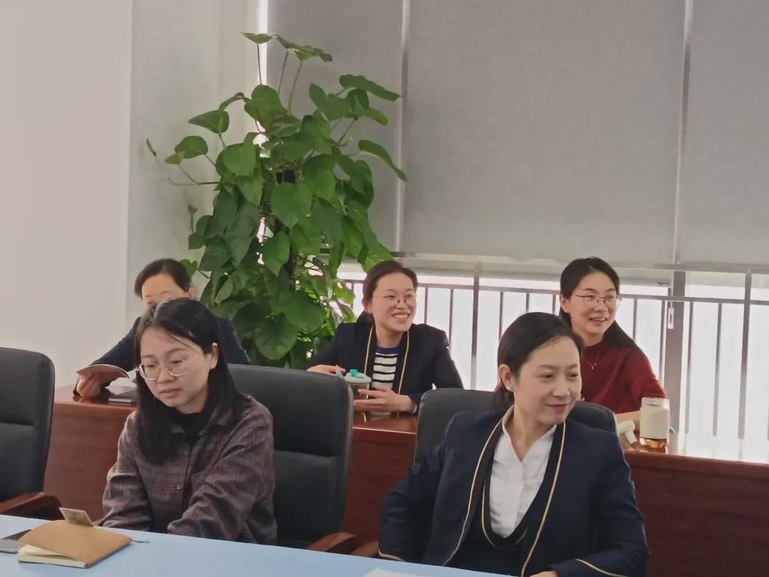 南方航空公司精英心理健康讲座培训
