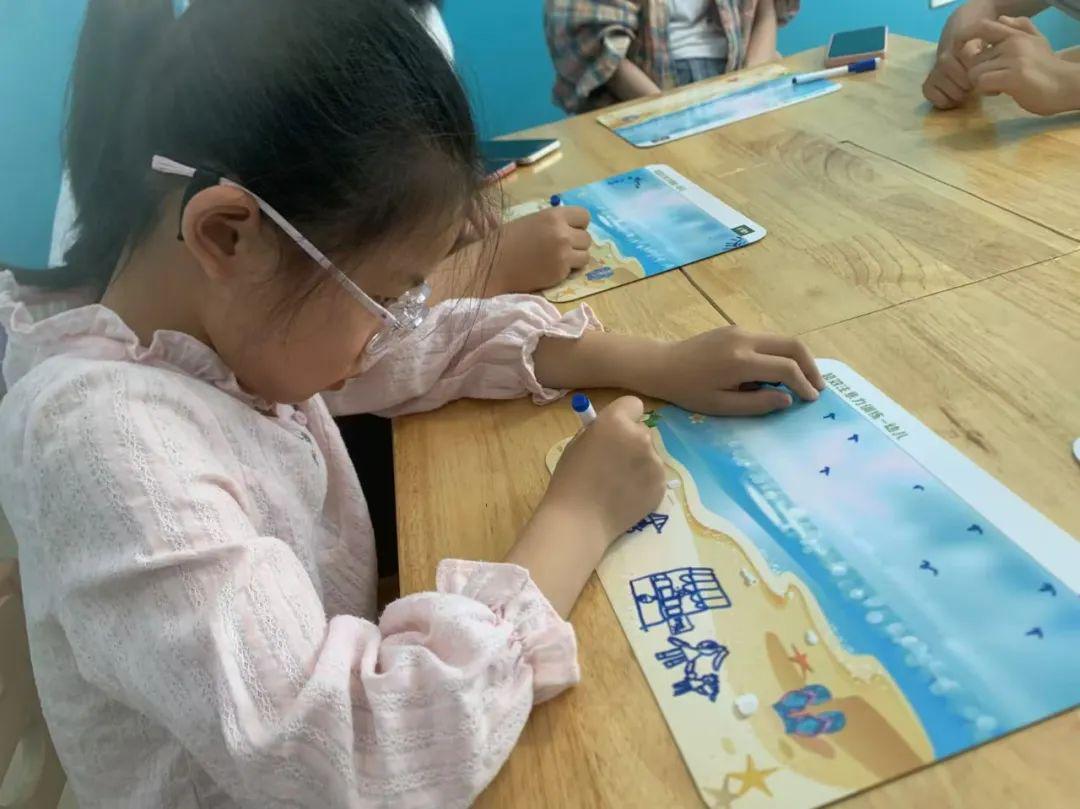 心理云脑力馆开展了亲子心理沙龙活动