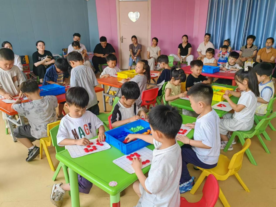 哪里训练馆学生桌面感统训练中