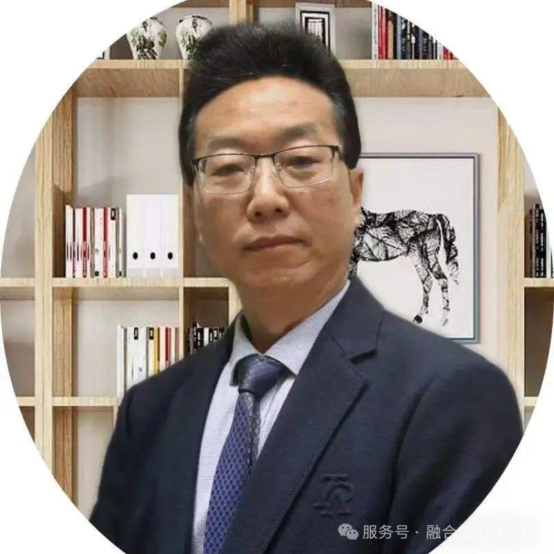张 守 春