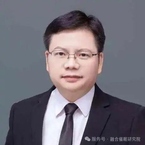 崔 胜 杰        
