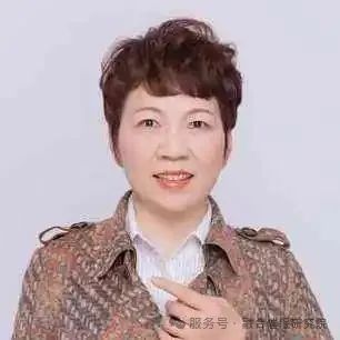张 金 陵        