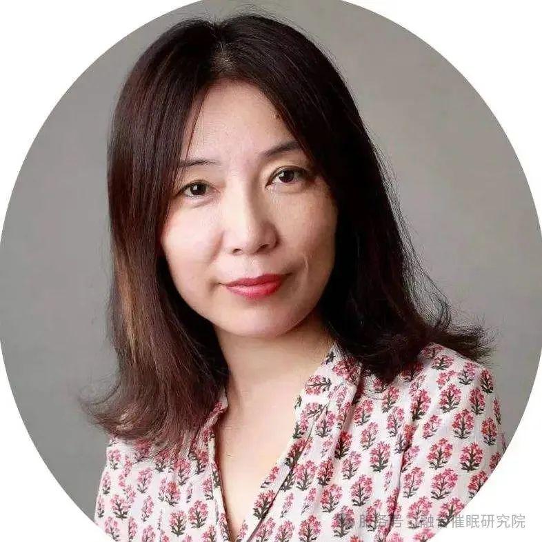 汪 红 英        