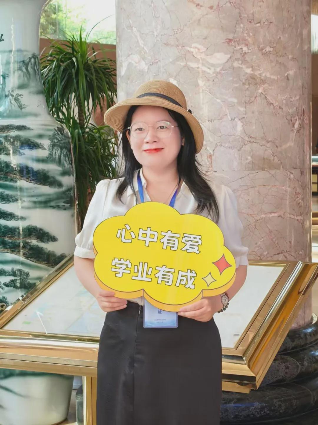 橄榄城脑力馆店长朱娜老师