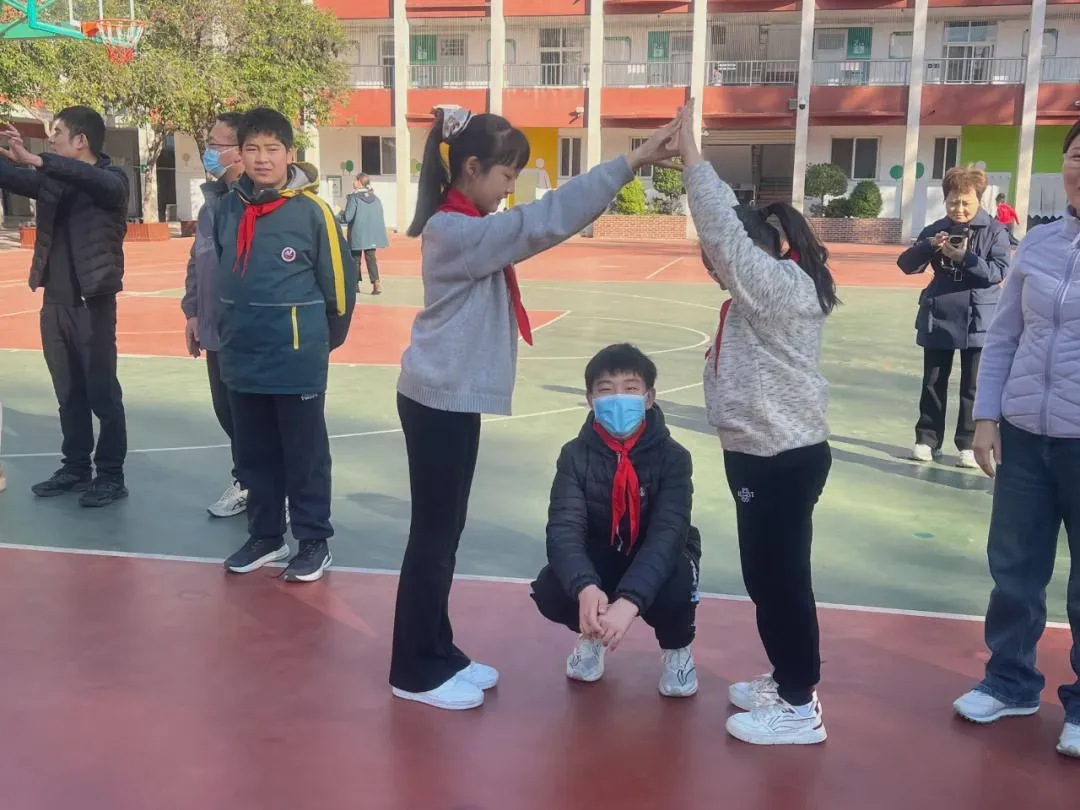 用心沟通，让爱流动——亲子沙龙温情时刻